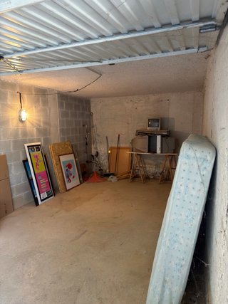 Apartamento con amplio garaje privado en Yesa