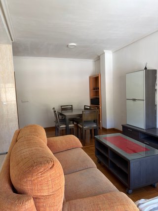 Apartamento con amplio garaje privado en Yesa