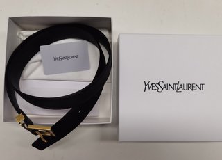 Cinturón de mujer YSL, talla 100