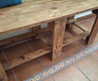 Banco rústico de madera