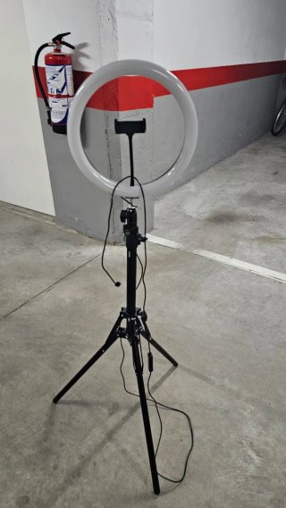 Aro de luz con trípode