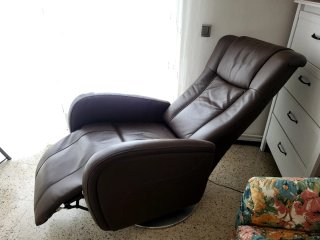 Butaca reclinable eléctrica de piel