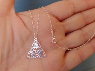 Colgante Plata 925 Triqueta con pentagrama