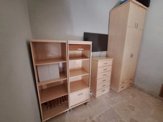 Muebles de dormitorio: Armario, Cómoda y Estanterí