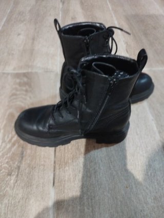 20€ cada par o 50 €las 3 Zapatillas Nike niña ros