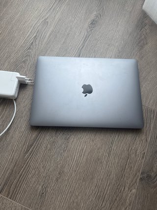MacBook Apple Plata Cargador Incluido