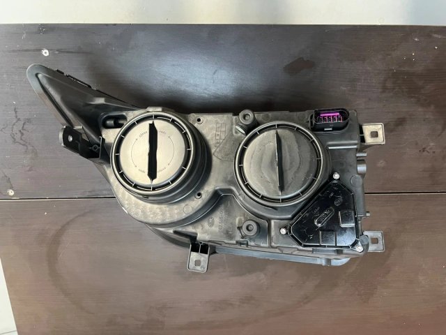 Faro Delantero Derecho VW Crafter