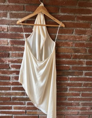Top Zara Halter Asimétrico Beige Talla L
