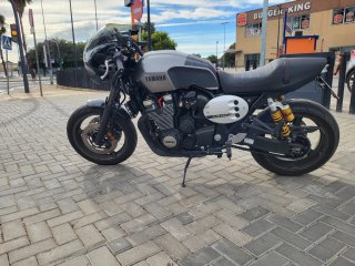 Yamaha XJR 1300 Cafe Racer