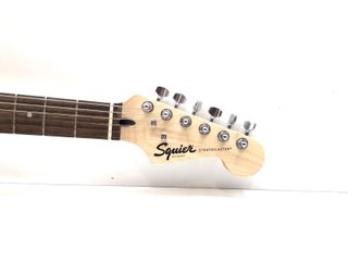 E66924-0 GUITARRA ELECTRICA FENDER SQUIER STRATOCA