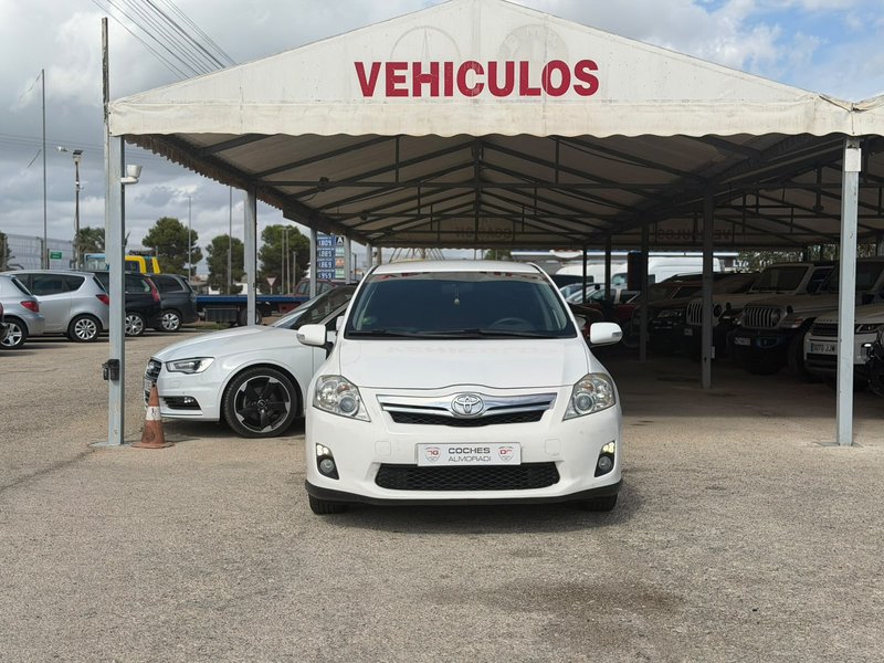 Toyota Auris 2011