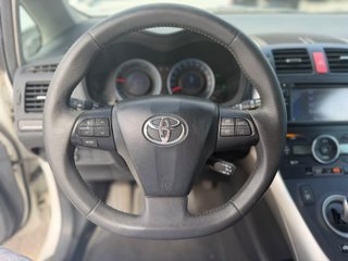 Toyota Auris 2011