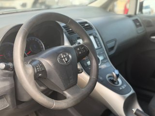Toyota Auris 2011