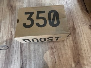 Adidas Yeezy 350 Boost V2 Gris Naranja