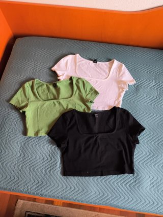 3 Camisetas Crop Top Escote Cuadrado