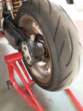 Ducati 748 s Roja