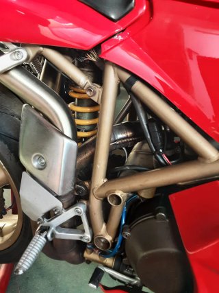Ducati 748 s Roja