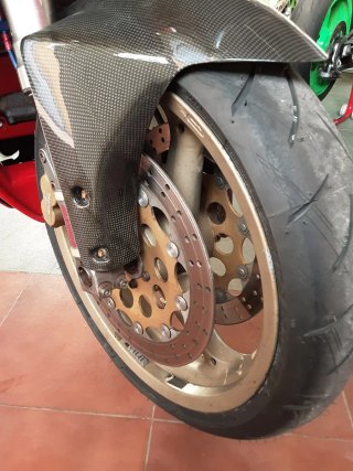 Ducati 748 s Roja