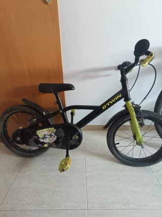 Bici infantil 16 Decathlon Btwin Dark Hero 500