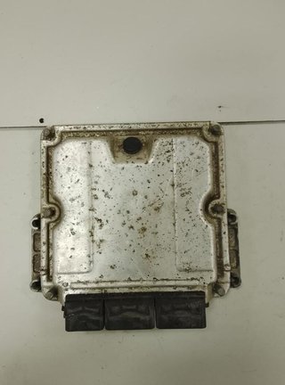 Renault 653 0281010556 centralita motor uce laguna