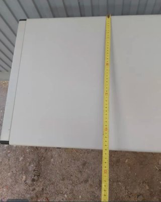 Escritorio metálico de 3 niveles