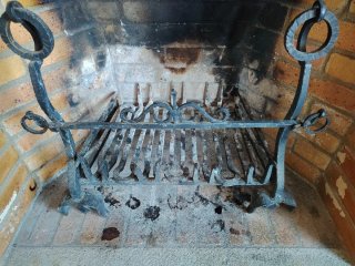 Parrilla para chimenea de forja