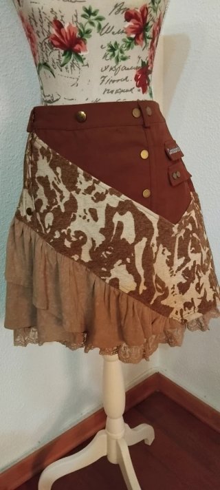 Falda corta diseño patchwork