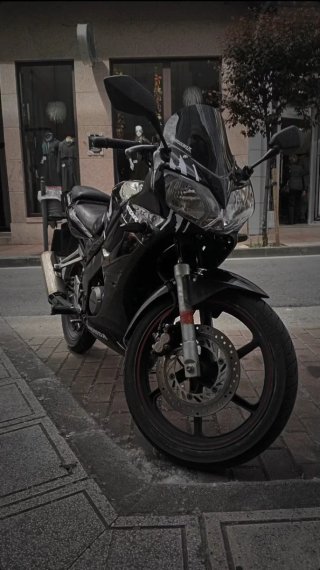 Honda CBR 125 R Sportbike Negra