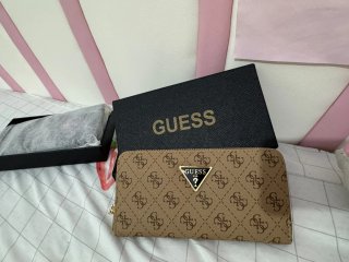 Borsa Coach Rosa e Beige con Logo, Guess e Miu Miu