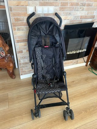 Silla de paseo Maclaren plegable tipo paraguas.