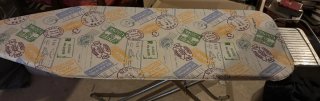 Tabla de planchar con funda estampada