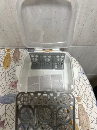 Esterilizador de biberones Nuvita