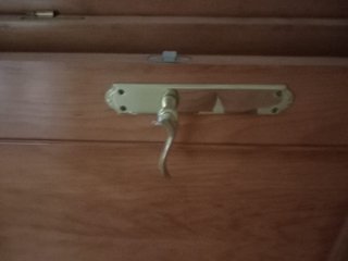 4 Puertas Pino Macizas Nogal Claro. 60 euros cada