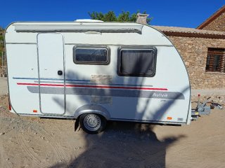 Caravana Adrià Aviva 350L
