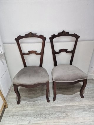 Juego de 2 sillas antiguas madera y terciopelo