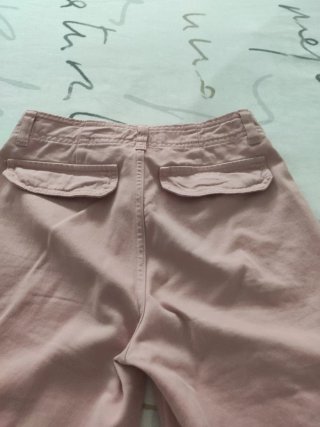 Pantalones cargo Stradivarius rosas
