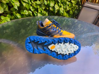 Zapatillas Hoka Trail Speedgoat 4 Talla 44. Nuevas