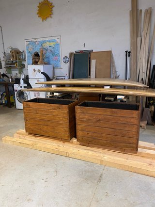 Fioriere in legno per bar