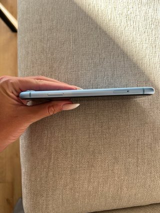 iPhone XR 64GB Azul + Funda Verde