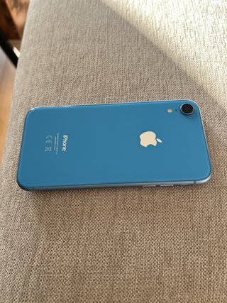 iPhone XR 64GB Azul + Funda Verde