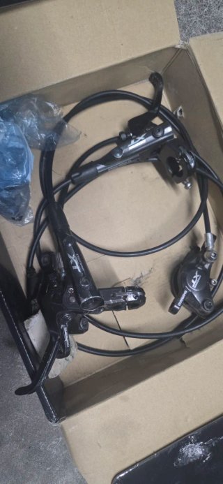 Juego Frenos XT Shimano MTB Manetas y Pinzas