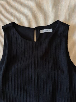 Vestido Negro Plisado con Forro Interior - XS/S