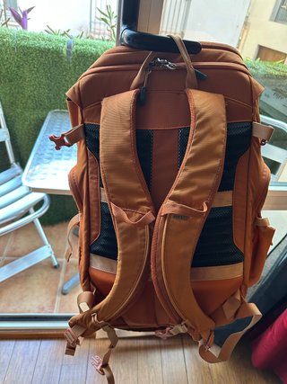 Mochila REI 28L Marrón Naranja