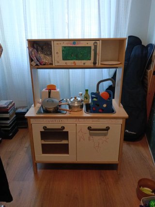 Cocinita Ikea pintada