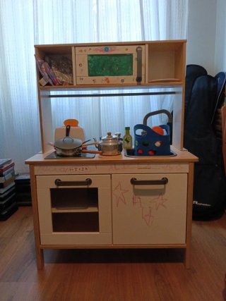 Cocinita Ikea pintada