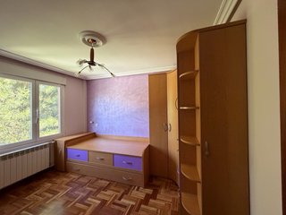 Cama juvenil y muebles de habitación