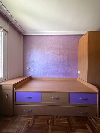Cama juvenil y muebles de habitación