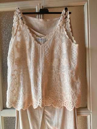 Lote Ropa Buen Estado hay talla 40 y 42 y talla un