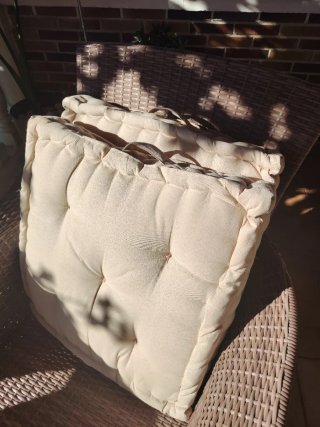 Cojín grueso para sillón o palet beige