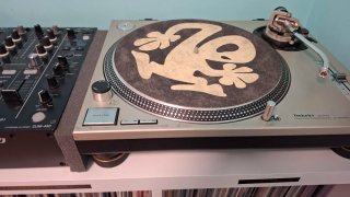 Technics SL 1200 MK2  con tapa original